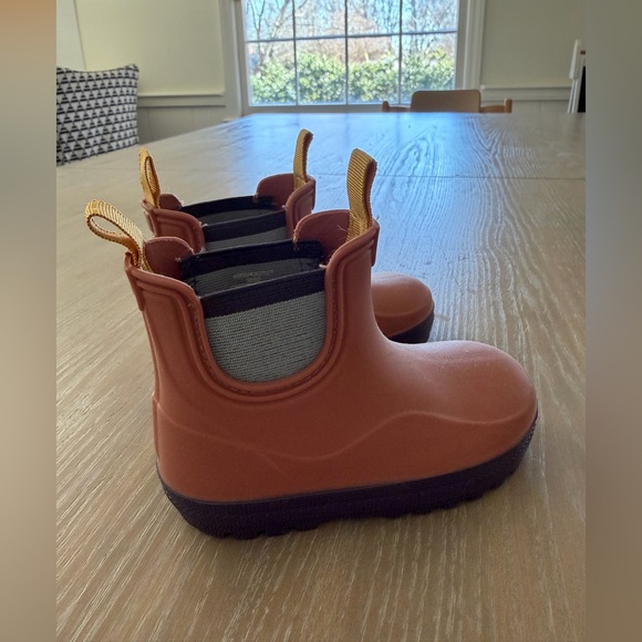 Zara Kids Waterproof Rain Boots - Sandy Pink and Purple, Toddler 6.5 - Picture 6 of 8